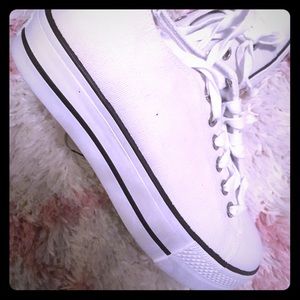 Womens Converse Chuck Taylor All Star Lo Platform